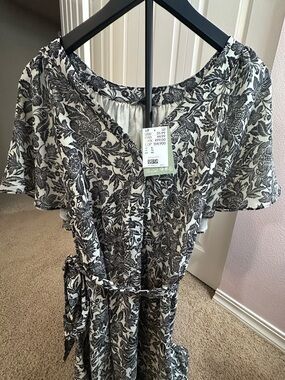 H&M - NWT Black & White Floral Tie-Waist Midi Dress